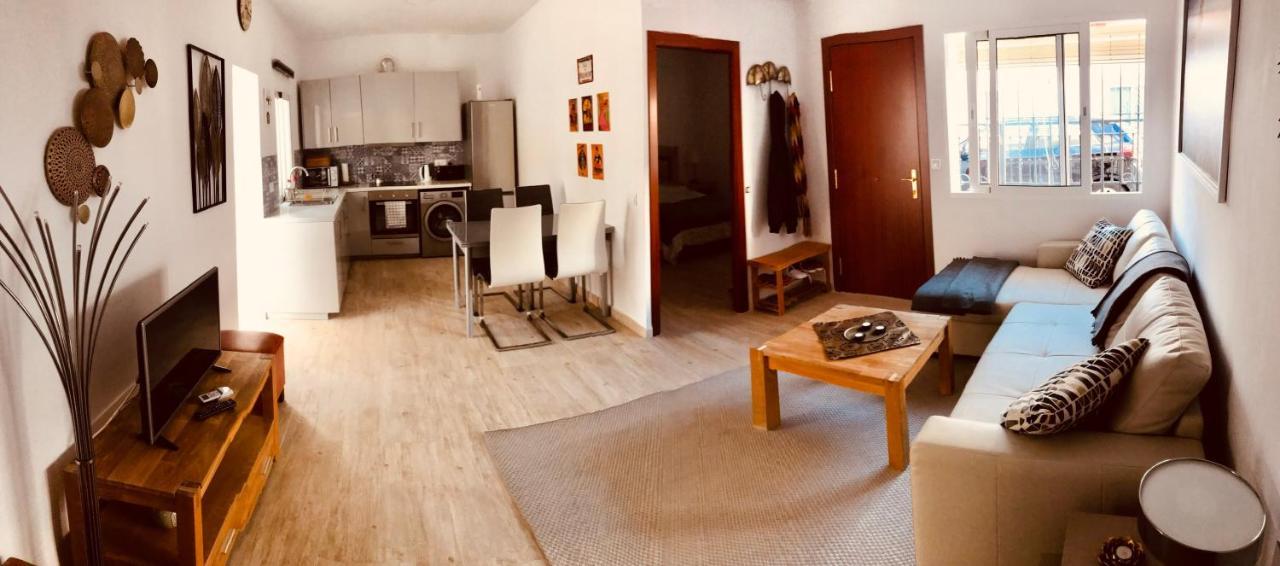Town House With Patio In Quiet Residential Area 10 Min From Beach Torremolinos Zewnętrze zdjęcie