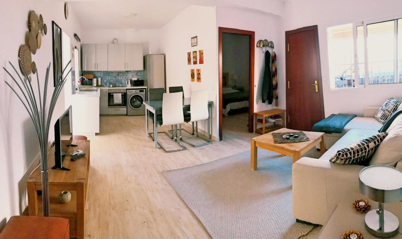 Town House With Patio In Quiet Residential Area 10 Min From Beach Torremolinos Zewnętrze zdjęcie