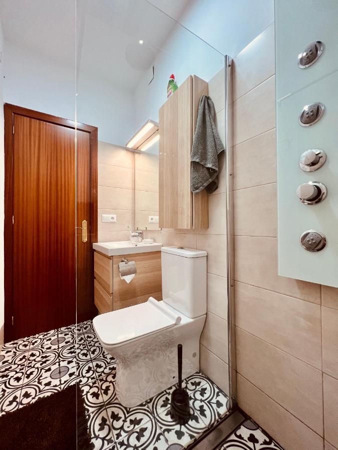 Town House With Patio In Quiet Residential Area 10 Min From Beach Torremolinos Zewnętrze zdjęcie